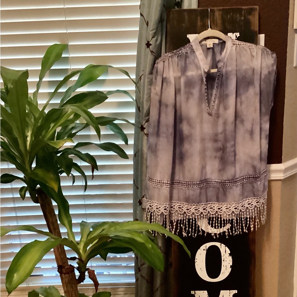 Sisters Women’s M/L Blouse